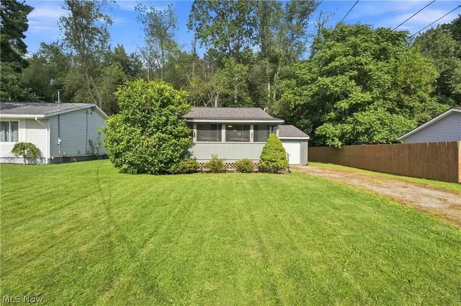 933 Ray Ne Avenue, New Philadelphia, OH 44663 - #3