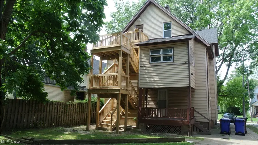 381 E 152nd Street, Cleveland, OH 44110 - #3