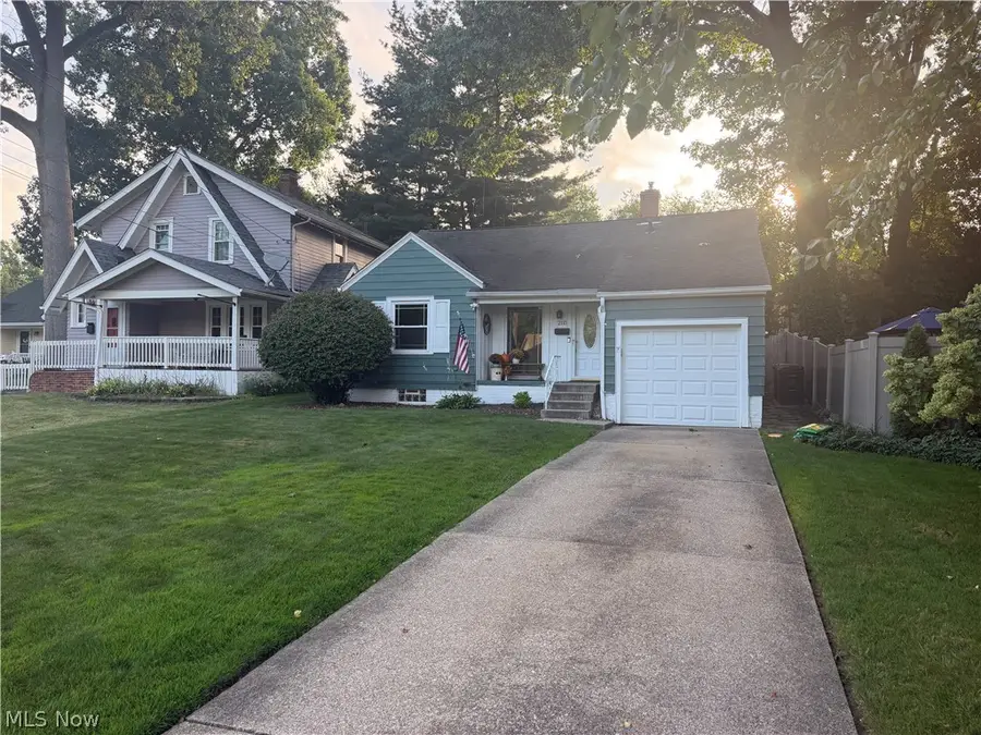 2115 12th Street, Cuyahoga Falls, OH 44223 - #2