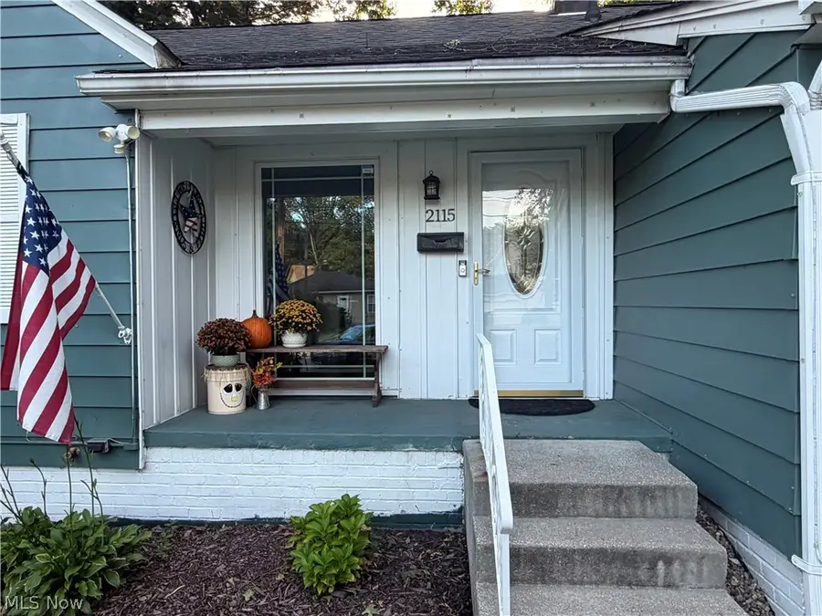 2115 12th Street, Cuyahoga Falls, OH 44223 - #3