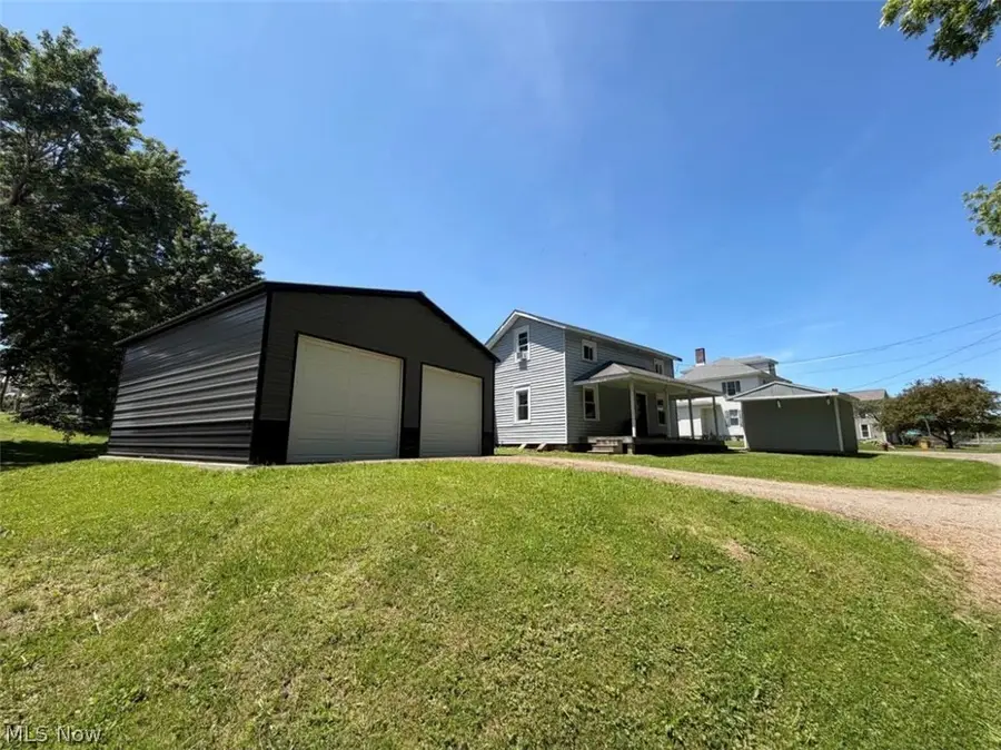 302 3rd Se Avenue, Beach City, OH 44608 - #2