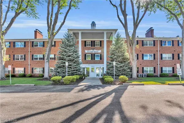 2885 Pease Drive #115, Rocky River, OH 44116