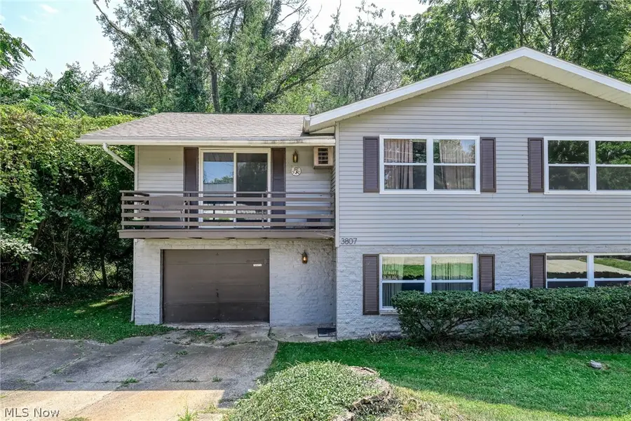 3807-3811 Edgepark Drive, Akron, OH 44319 - #3