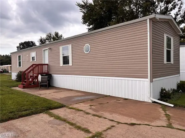 121 Tracy Drive, Dover, OH 44622