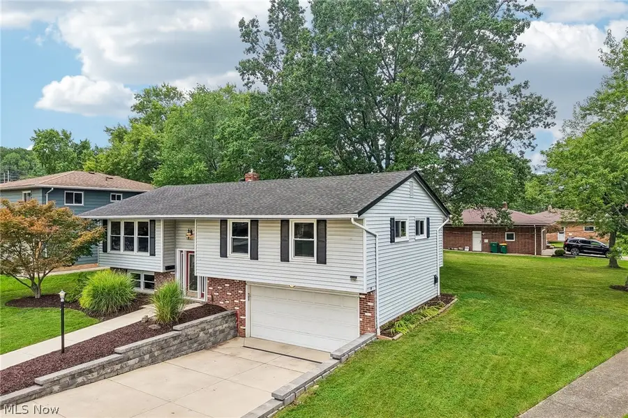 5750 Skyline Drive, Seven Hills, OH 44131 - #2