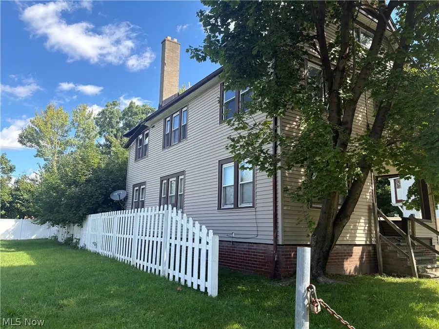 12501 Dove Avenue, Cleveland, OH 44105 - #2