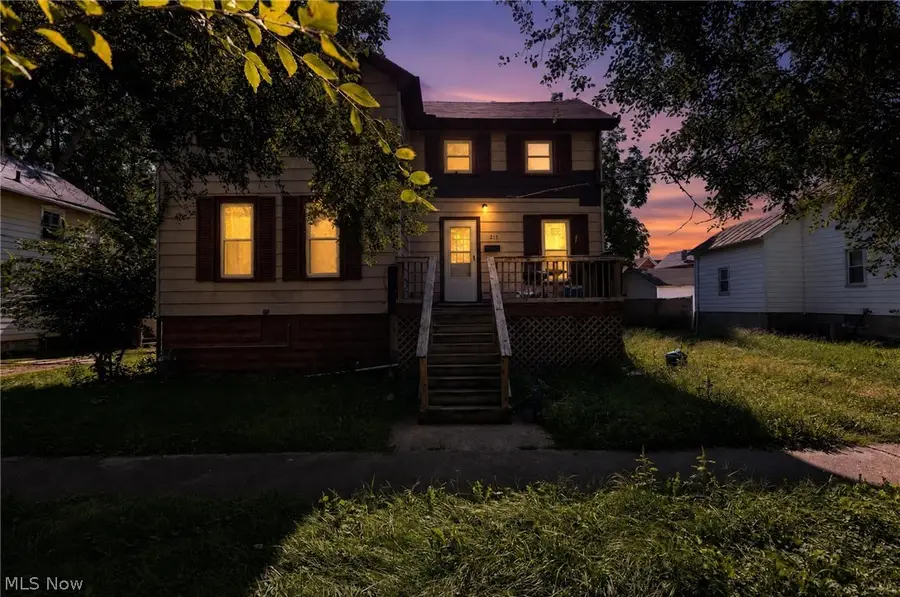 215 Sandusky Avenue, Fremont, OH 43420 - #2