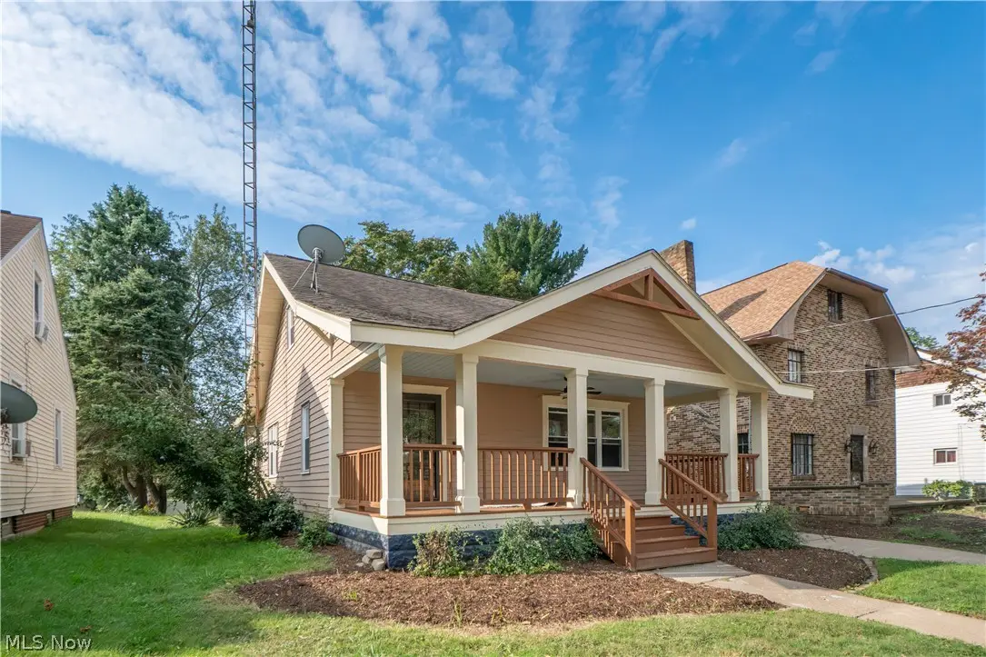 216 6th Ne Street, North Canton, OH 44720 - #1
