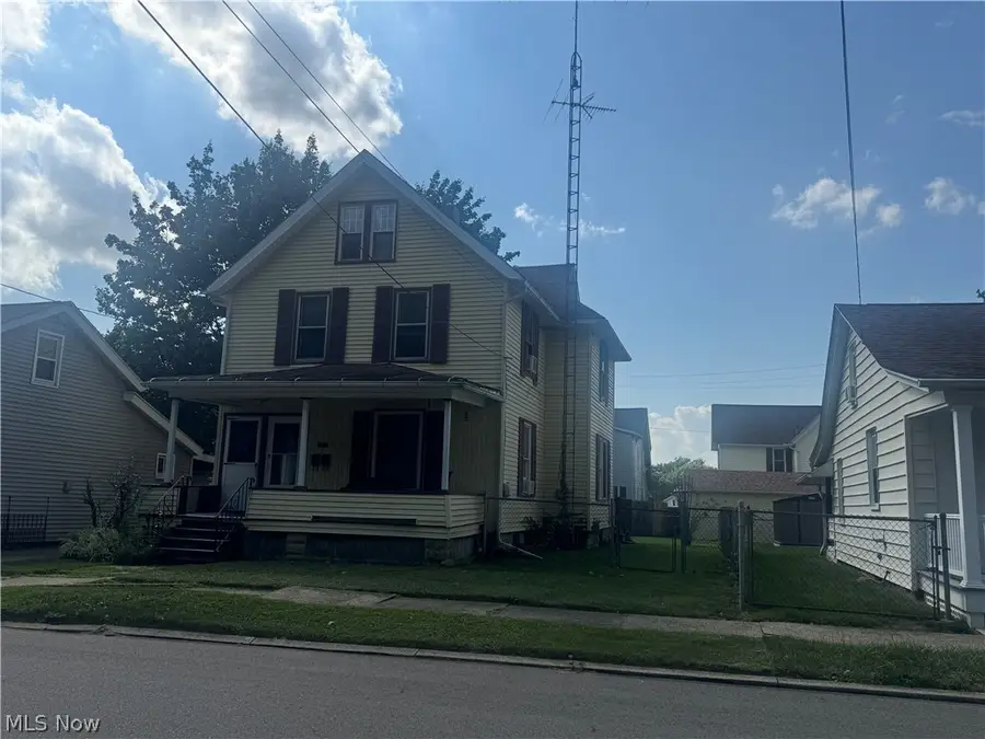 837 Parkview Ne Street, Massillon, OH 44646 - #2