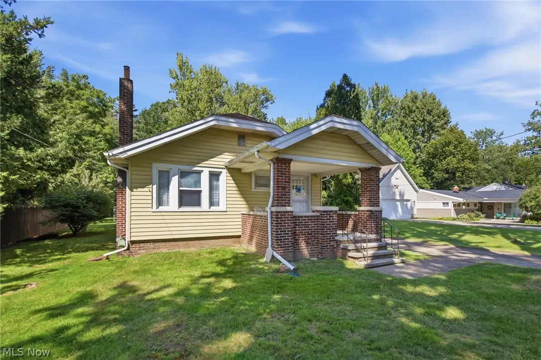 38905 Gardenside Drive, Willoughby, OH 44094 - #1