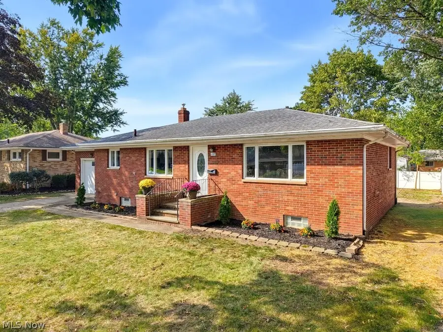127 Alameda Avenue, Cuyahoga Falls, OH 44221 - #3