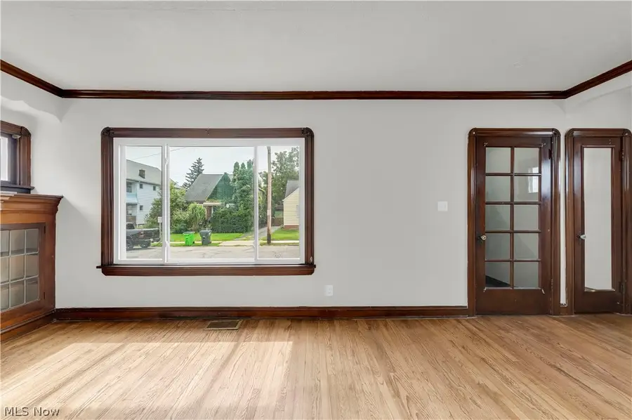 10813 Vernon Avenue, Garfield Heights, OH 44125 - #3