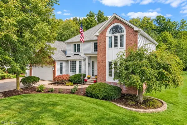 33855 Rosewood Trail, Willoughby Hills, OH 44094