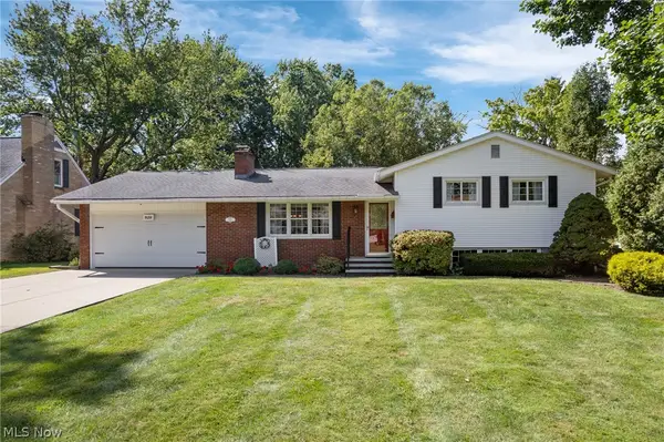 828 Eastview Avenue, Wadsworth, OH 44281