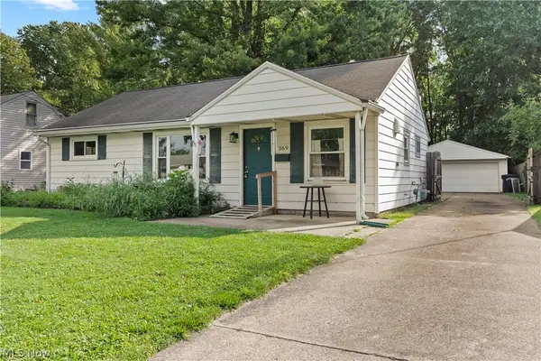 369 White Oak Drive, Elyria, OH 44035