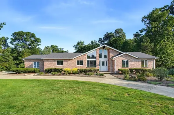 29451 Sayle Drive, Willoughby Hills, OH 44092