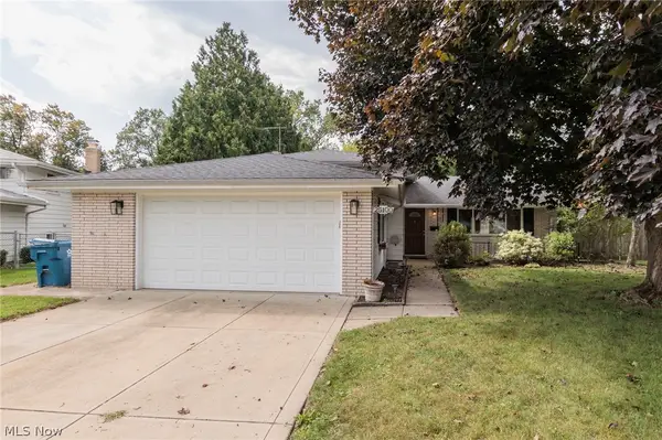 25100 Arlington Lane, North Olmsted, OH 44070