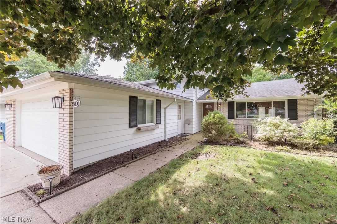 25100 Arlington Lane, North Olmsted, OH 44070 - #1
