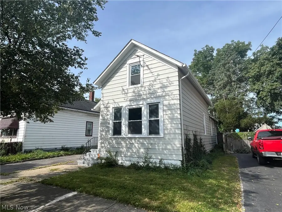 3342 W 48th Street, Cleveland, OH 44102 - #3