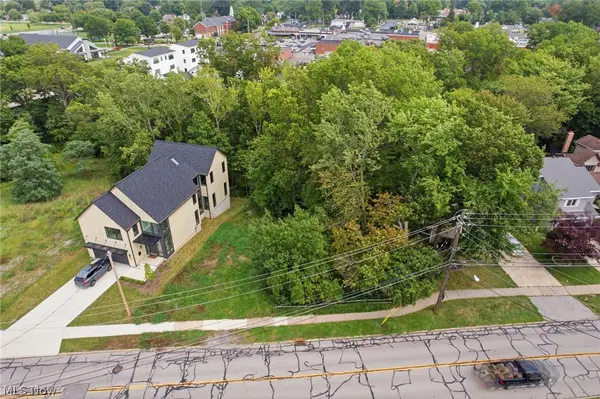 483 Cahoon Road, Bay Village, OH 44140