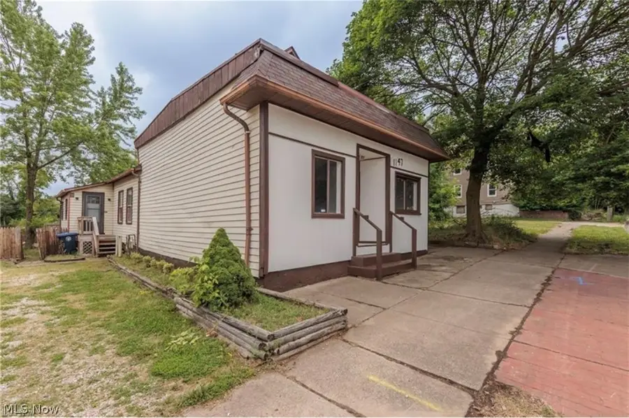 1147 Newton Street, Akron, OH 44305 - #2