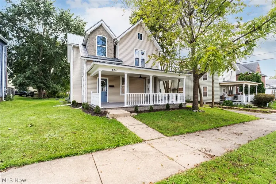 651 E 6th Street, Salem, OH 44460 - #2