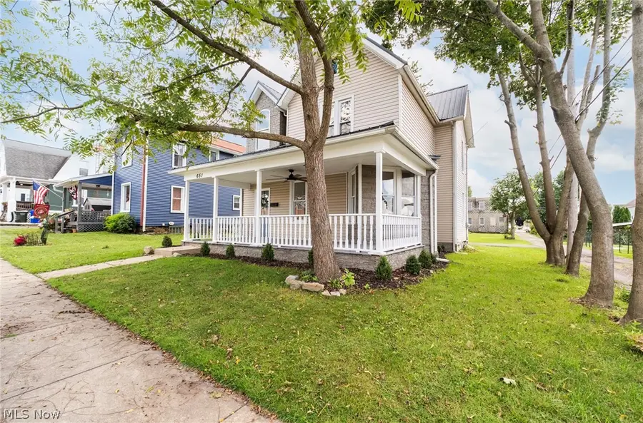 651 E 6th Street, Salem, OH 44460 - #3
