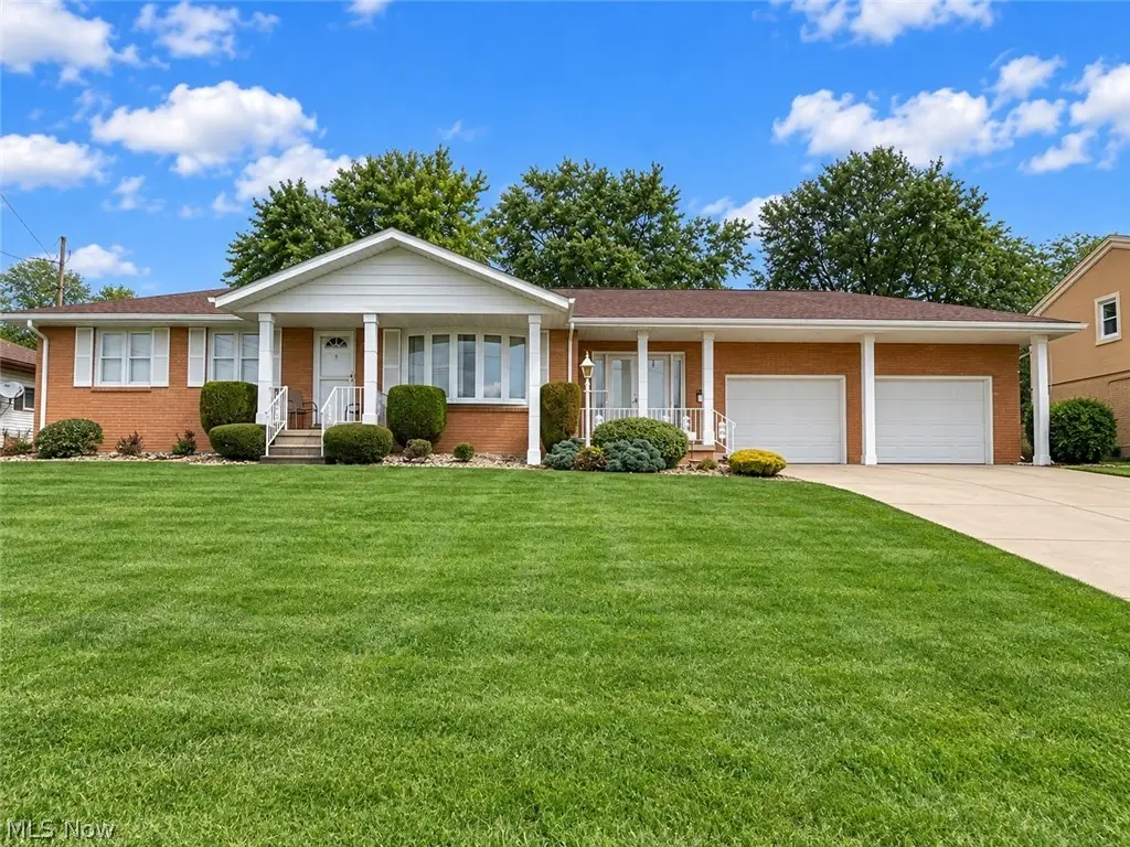 947 Krehl Avenue, Girard, OH 44420 - #1