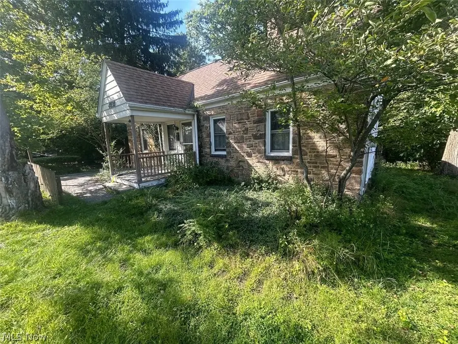 4939 Geraldine Road, Richmond Heights, OH 44143 - #2