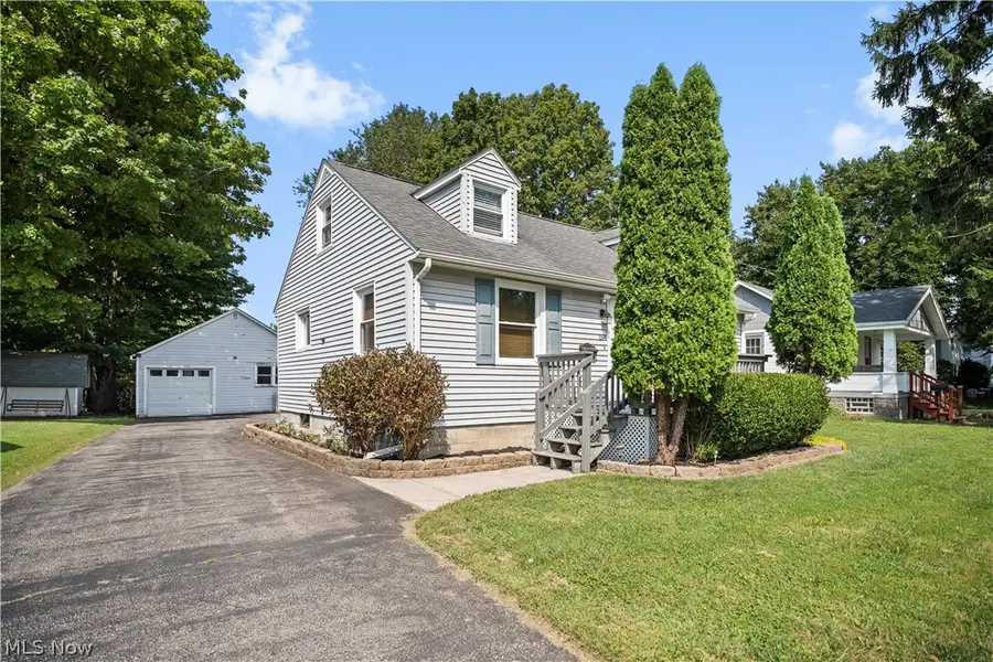 154 E Main Street, Amherst, OH 44001 - #2