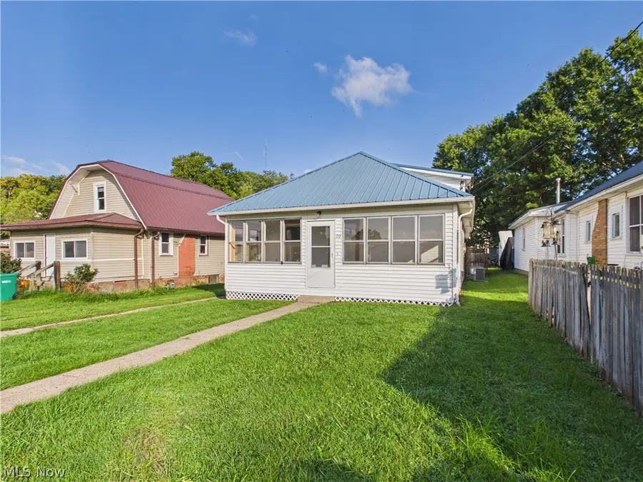 712 Olive Street, Parkersburg, WV 26101 - #3