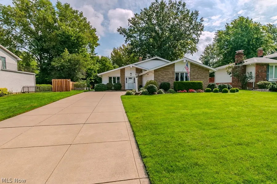 7085 Hoover Drive, Mentor, OH 44060 - #2