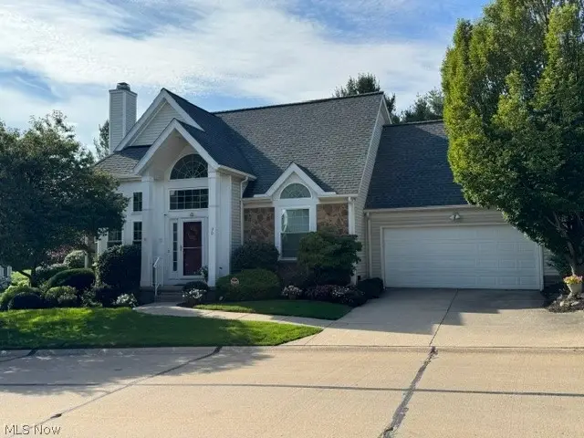 90 W Stonebrooke Drive, Chagrin Falls, OH 44022 - #1
