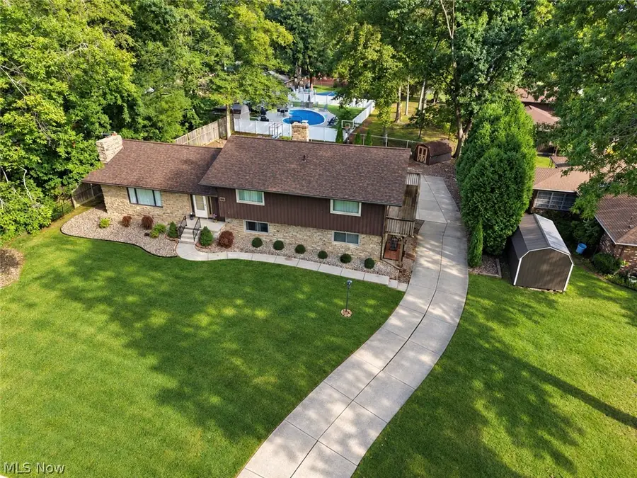 310 Fawnwood Drive, Tallmadge, OH 44278 - #2