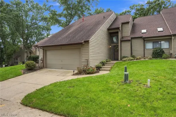 68 Starboard Circle, Green, OH 44319