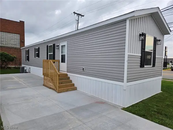701 N Main Street #1, Wellington, OH 44090