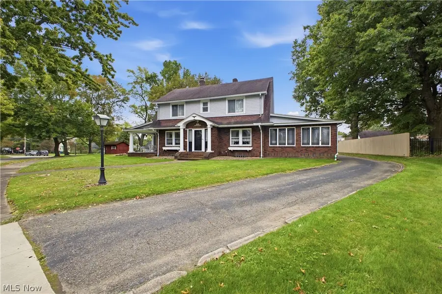 24 Overlook Boulevard, Struthers, OH 44471 - #2