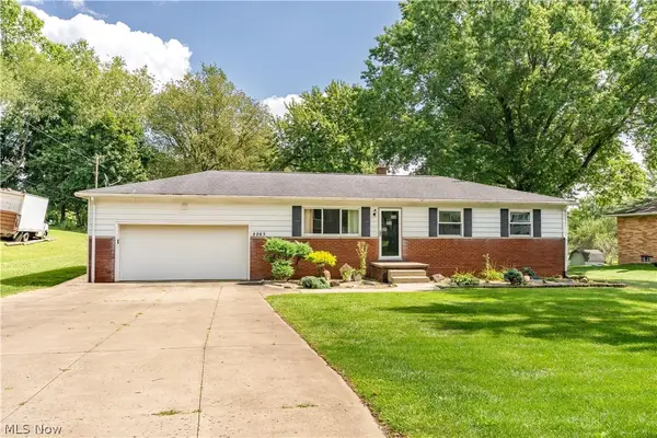 2263 Dewport Drive, Akron, OH 44312