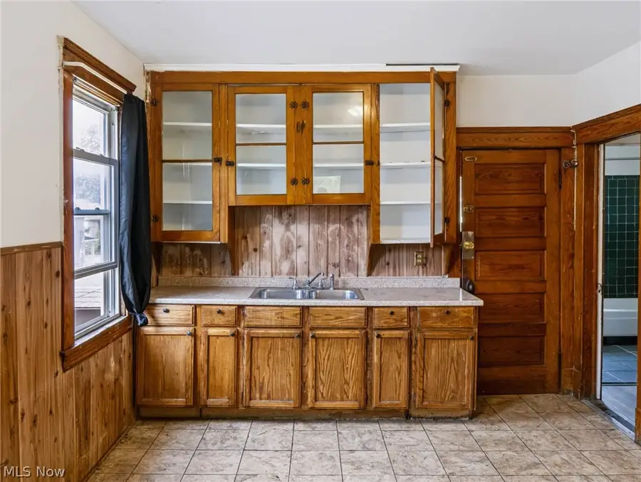 10001 Stoughton Avenue, Cleveland, OH 44104 - #3