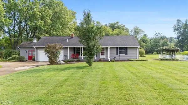 8525 Kirkwood Drive, Chesterland, OH 44026