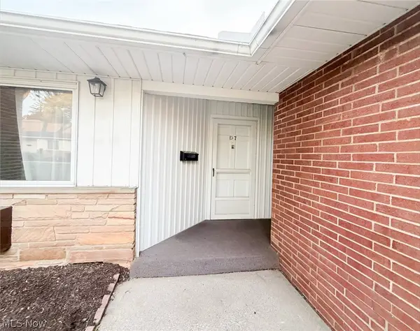 5651 Broadview Road #D7, Parma, OH 44134