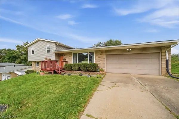 3707 Dauphin Ne Drive, Canton, OH 44721