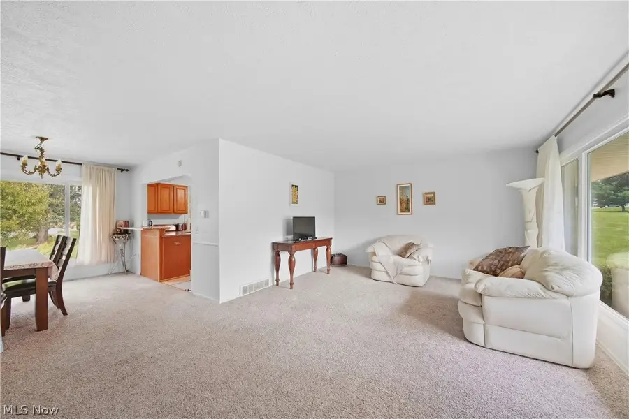 3707 Dauphin Ne Drive, Canton, OH 44721 - #2