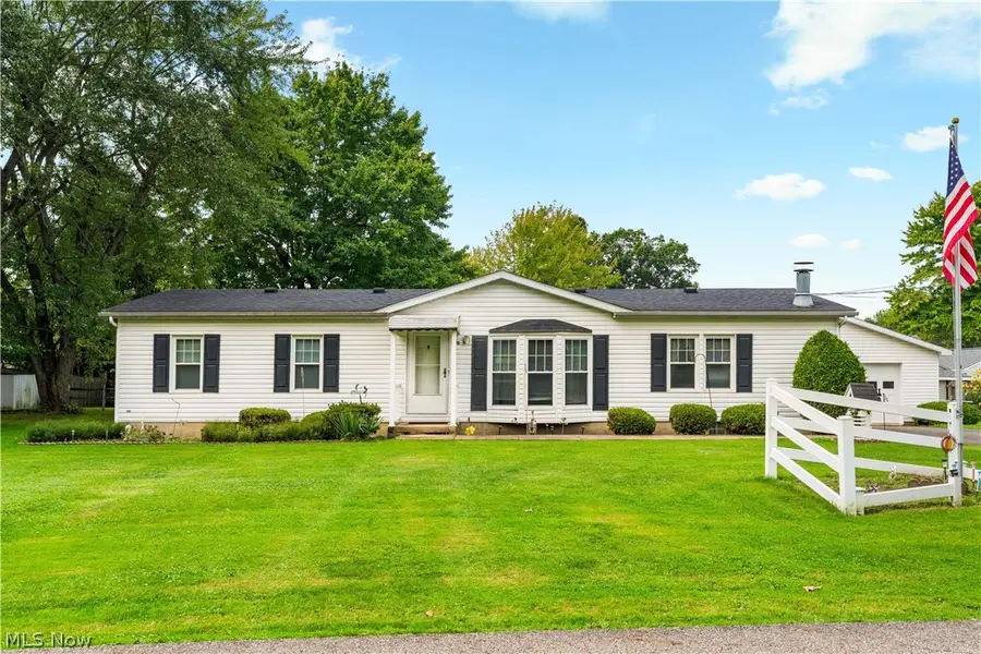 4025 Burke Ne Avenue, Louisville, OH 44641 - #2