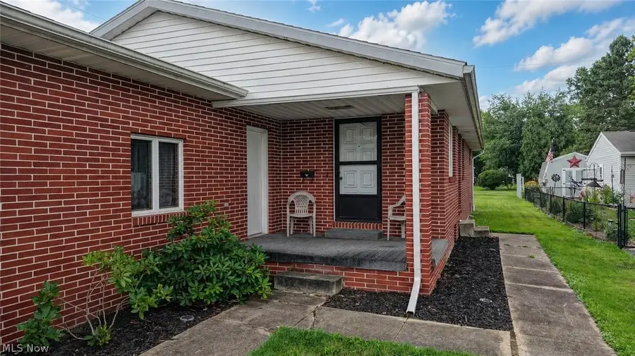 1022 Logan Nw Avenue, New Philadelphia, OH 44663 - #3