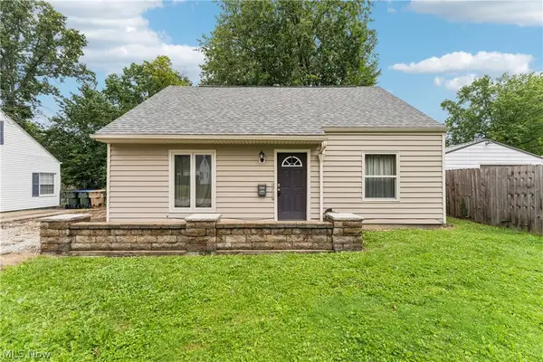 2143 Hillside Street, Cuyahoga Falls, OH 44221