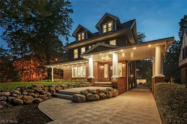 2094 Lamberton Road, Cleveland Heights, OH 44118