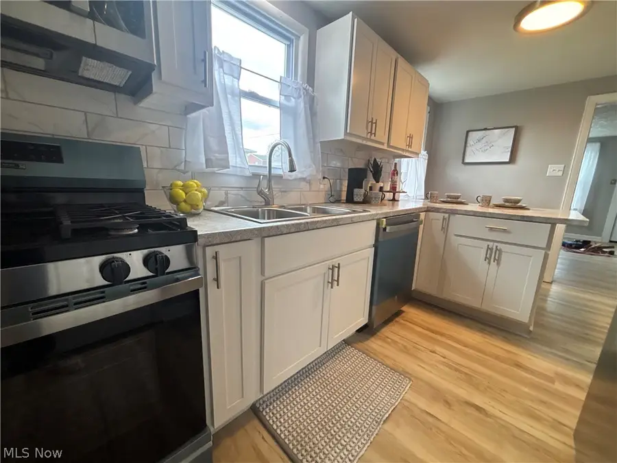 1242 Dartmouth Sw Avenue, Canton, OH 44710 - #3