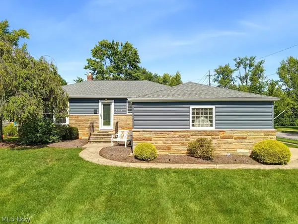 5175 Thornbury Boulevard, Lyndhurst, OH 44124