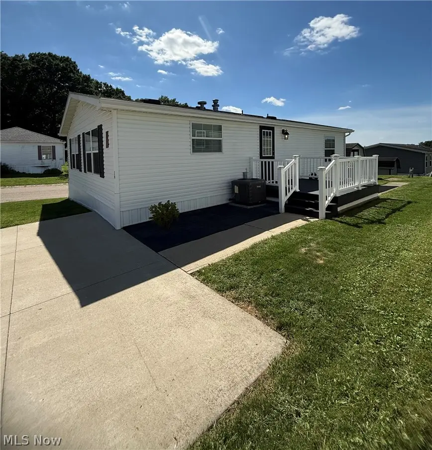 11608 NE 4th Street, Magnolia, OH 44643 - #3